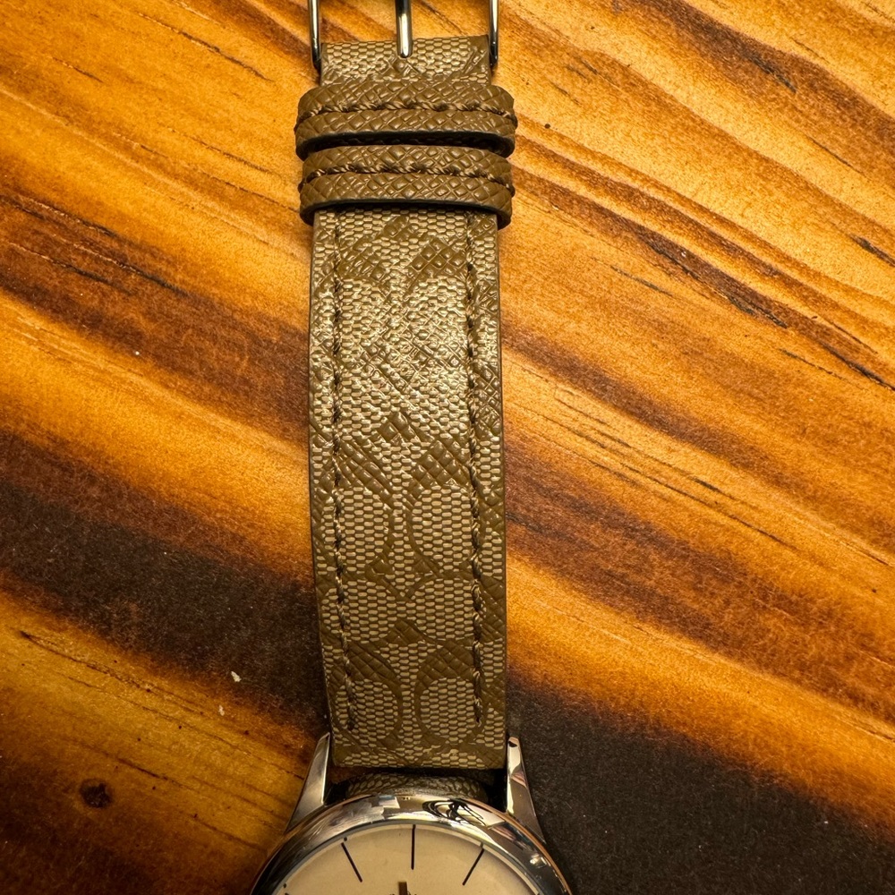 Coach watch - Picture 8 of 9